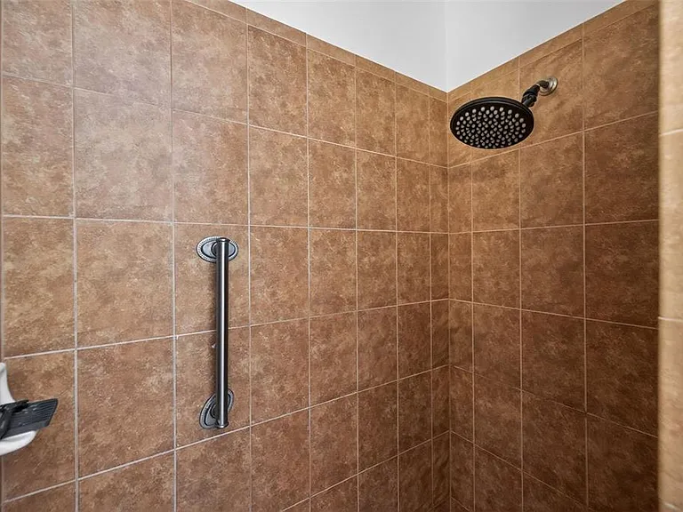 3204 W Marlin Ave — Photo 25