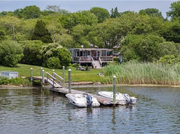 64 Windswept Dr, South Kingstown, RI 02879