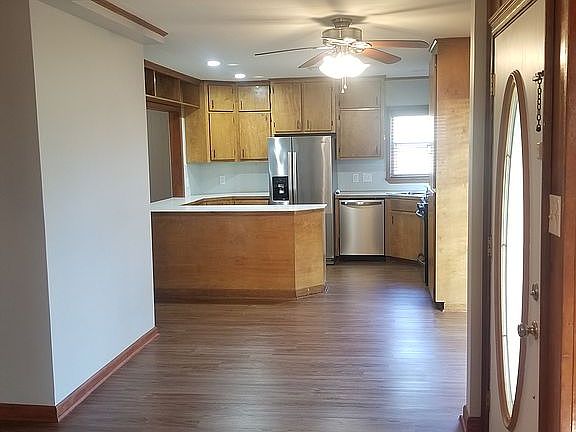 4th image of 500 W Claude St