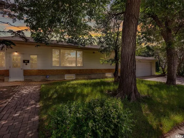 715 Connaught STREET, Regina, SK S4T 4S5