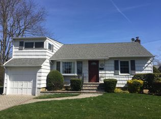 3871 Priscilla Pl, Seaford, NY 11783