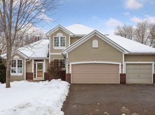 9467 Creek Ridge Ln, Savage, MN 55378