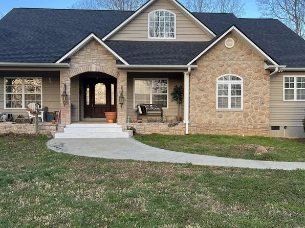 370 Sunset Rd, Landrum, SC 29356