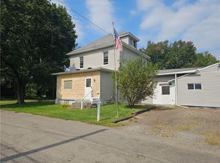 129 Riverview St, Ellwood City, PA 16117
