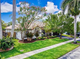 959 SW 149th Ter, Sunrise, FL 33326