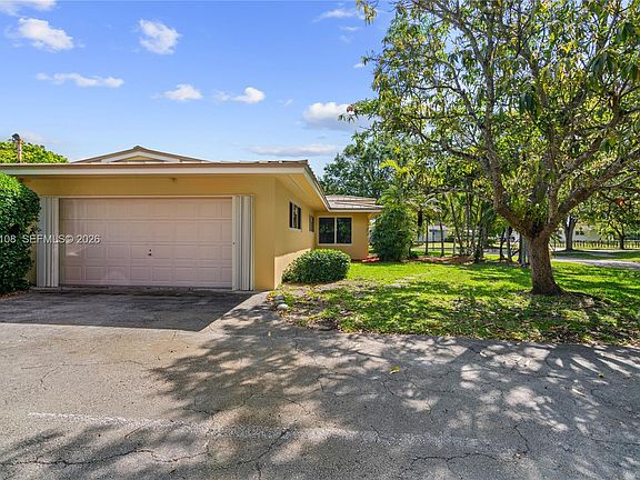 3rd image of 8201 SW 150th Dr