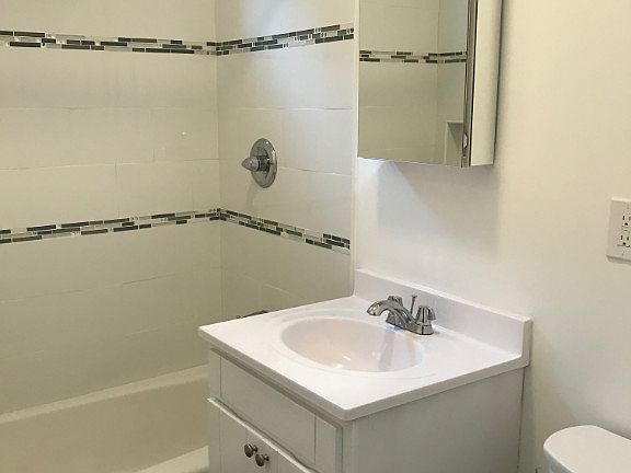 2nd image of 14 Intervale Pl APT 1A