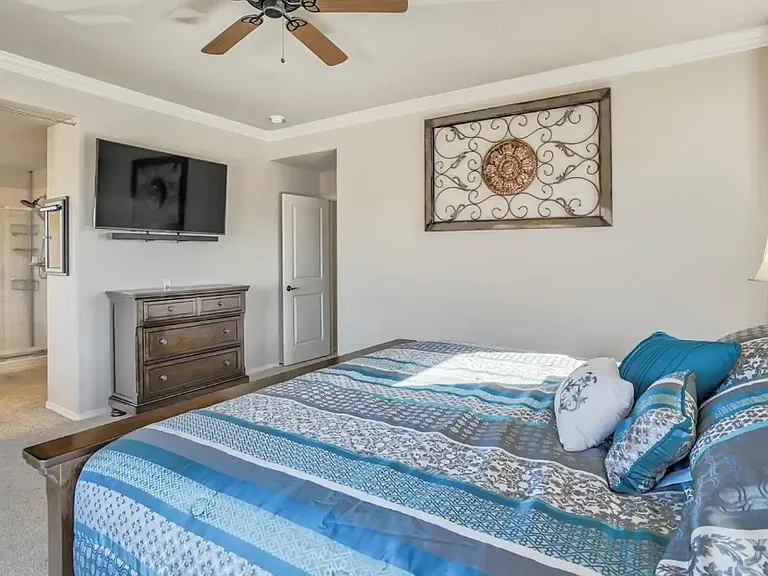 7040 Auburn Hills Ct — Photo 14