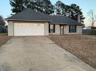 8246 Lance Cv, Southaven, MS 38671