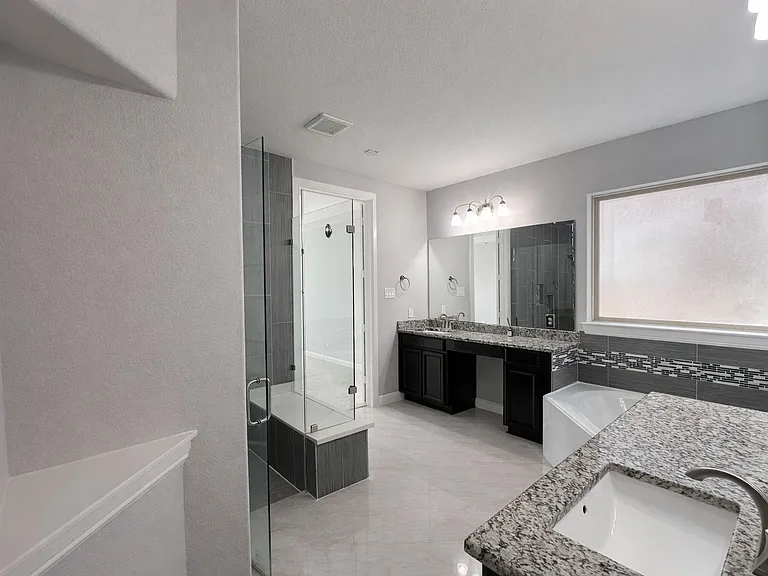 2406 Trocadero Ln — Photo 30