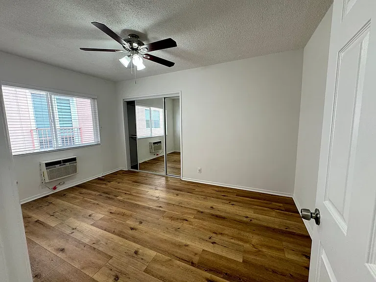 11330 Ohio Ave — Photo 12