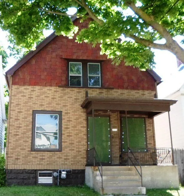 2914 N 17th St photo 1
