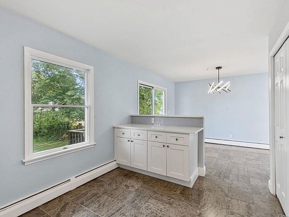 4th image of 132 Waverly Ave Floor 2