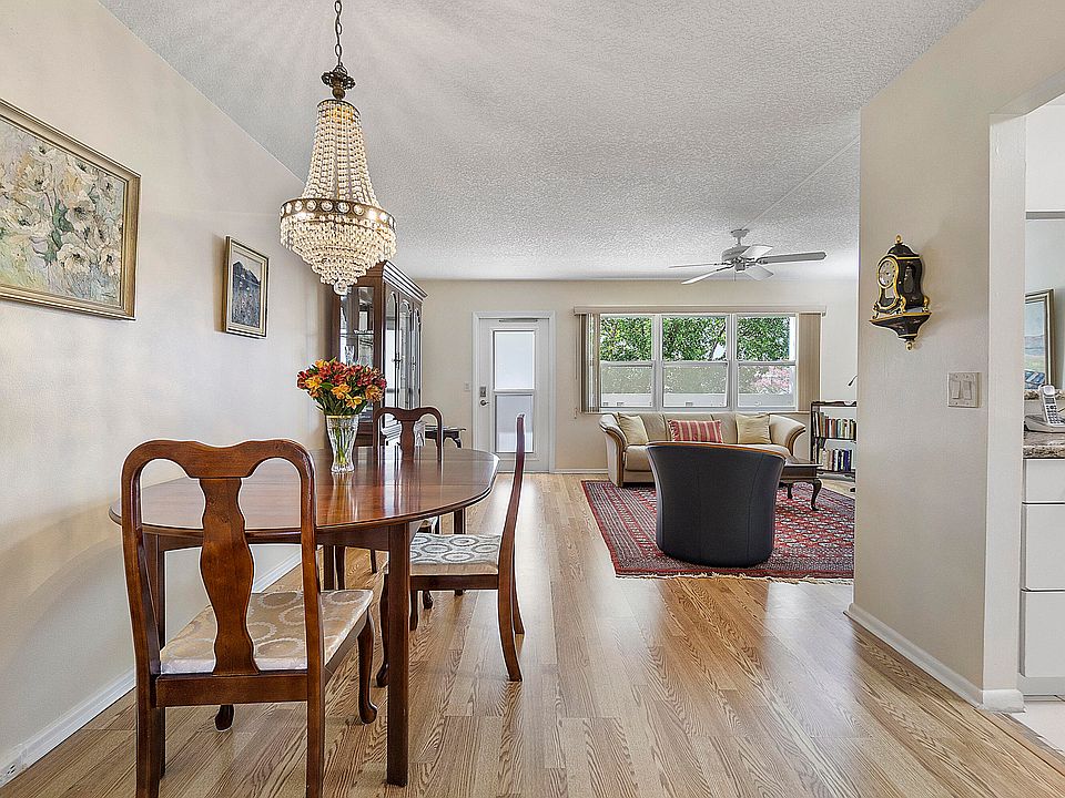 1st image of 3114 Cambridge E