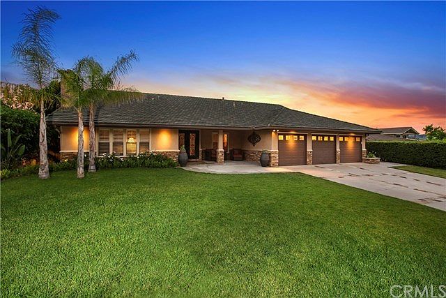 Welcome Home to 6442 Acacia Lane!