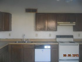 2nd image of 416 Vincent St