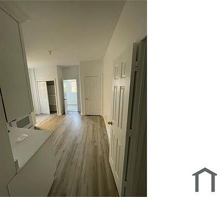 3rd image of 149 Waverly St APT 2