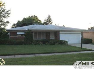 31221 Desmond Dr, Warren, MI 48093
