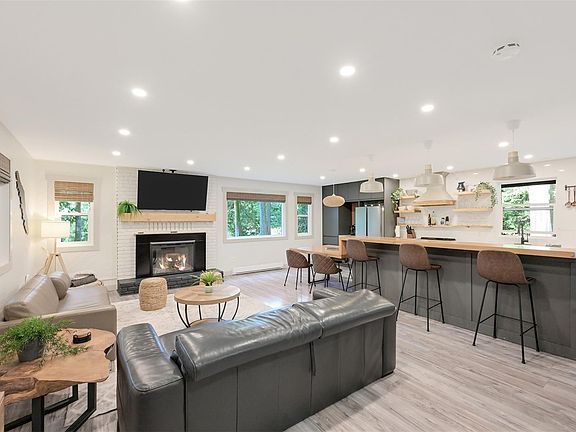 5th image of 2783 Woodhaven Rd