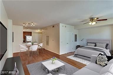 1st image of 1021 N Garfield St APT 706