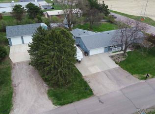 3800 N Martindale Rd, Sioux Falls, SD 57107