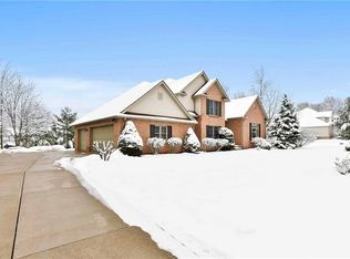 7403 Hunting Lake Dr, Concord Township, OH
