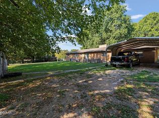 1401 6th St, Monett, MO 65708