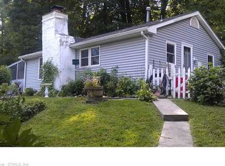15 Underhill Rd, Sandy Hook, CT 06482