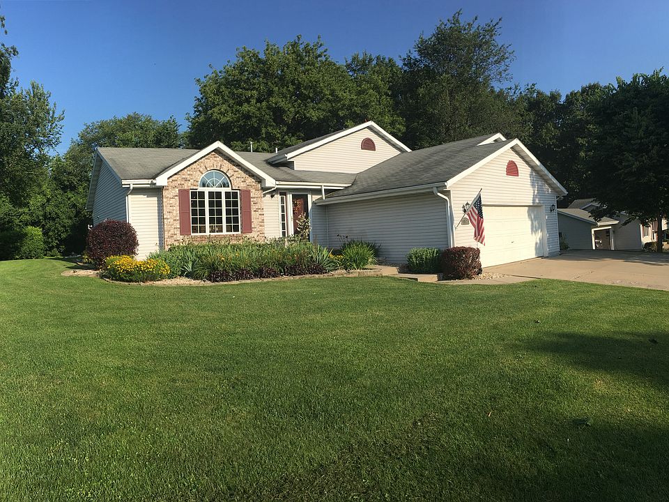 1st image of 11627 N Crestwood Dr