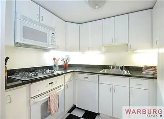 Sold by Warburg | media 38