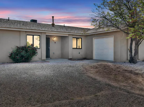 672 Sunflower Dr SW, Rio Rancho, NM 87124