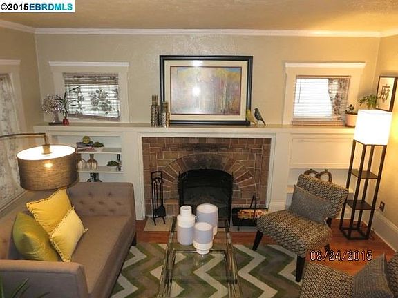 2nd image of 4615 Tyrrell St