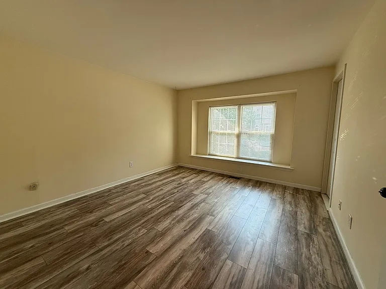 107 Cheswold Ct #107 — Photo 14