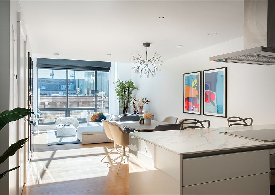 1st image of 45 Province St APT 910