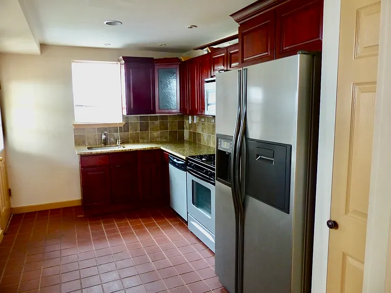 1619 E Berks St — Photo 4