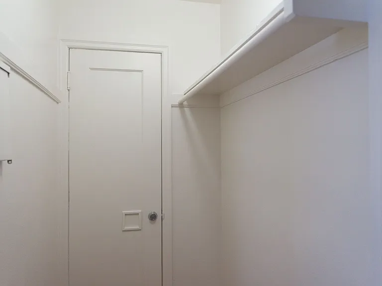 The Interurban Apartments — Photo 19