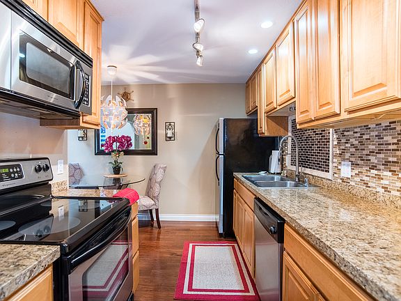 3rd image of 14300 32nd Ave NE APT 406