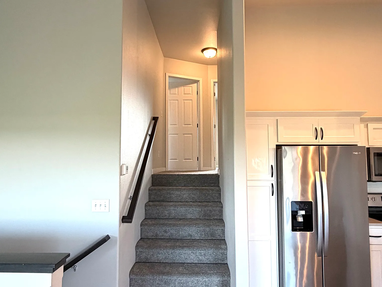 3 bed, 1800 sqft, $2,150 — Photo 3