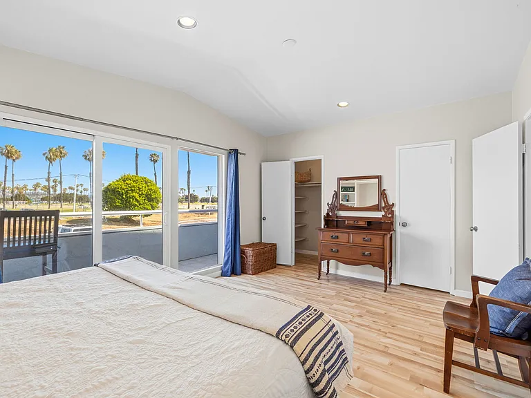 2994 Bayside Walk — Photo 32