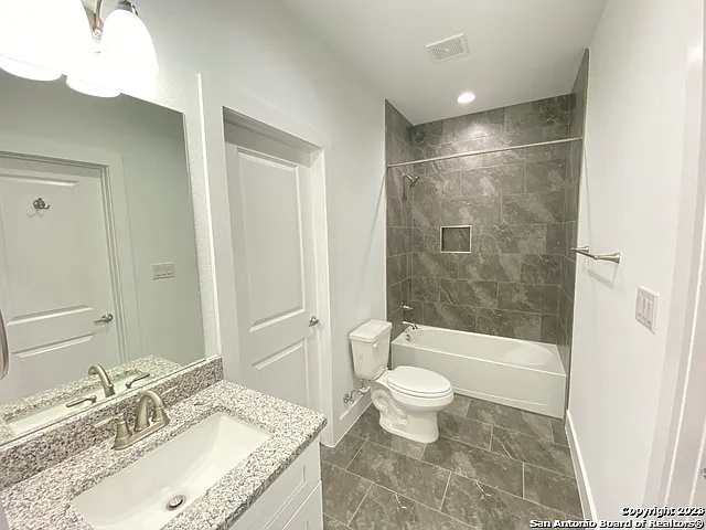 2126 Village Pkwy — Photo 40