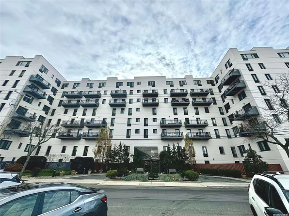 100 W Broadway #105, Long Beach, NY 11561
