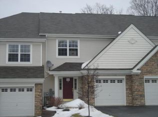 18 Black Bear Ct, Hamburg, NJ 07419