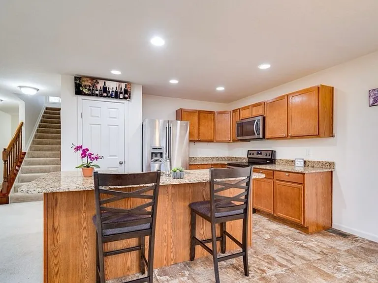 723 Grande Oaks Dr — Photo 5