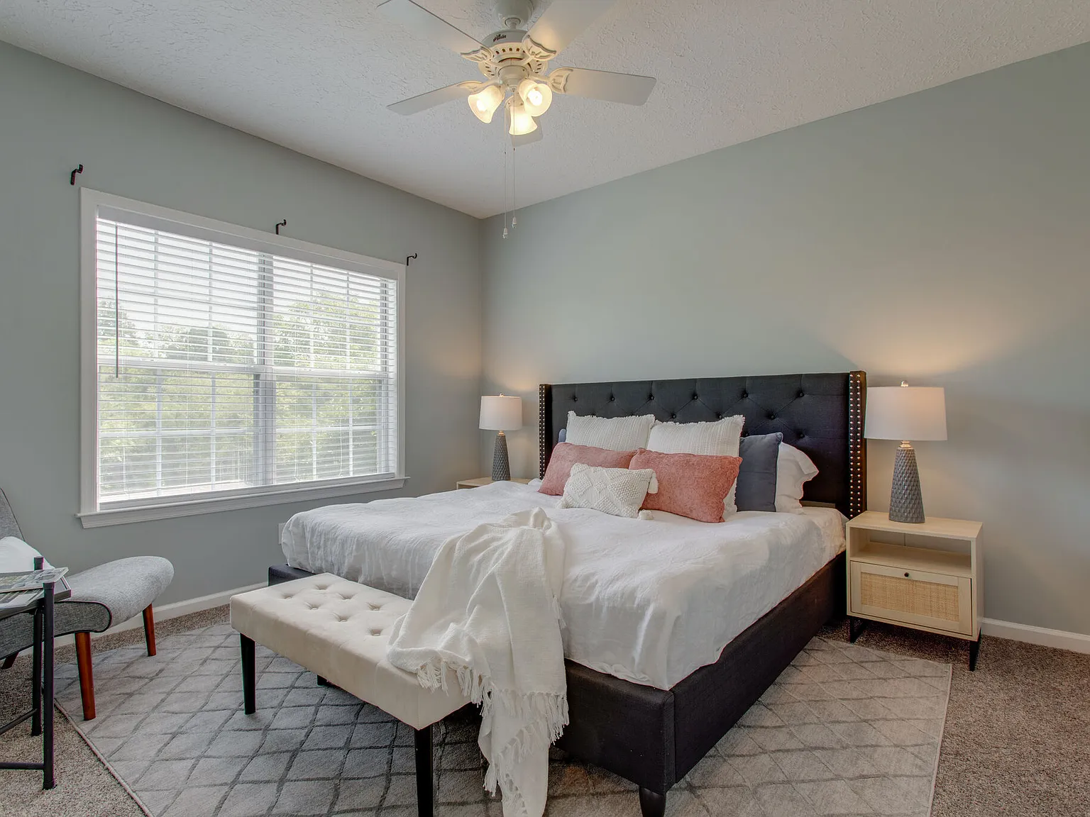 2 bed, 950 sqft, $2,150 — Photo 4