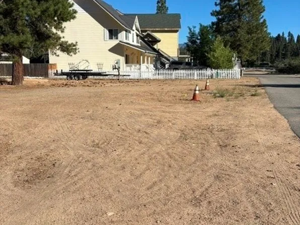39160 Seminole Dr, Fawnskin, CA 92333