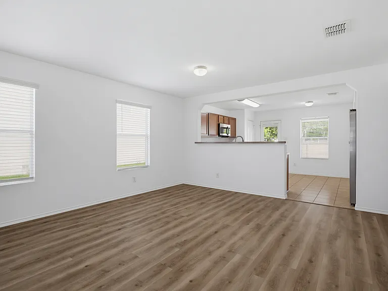 332 Lonestar Gait — Photo 8