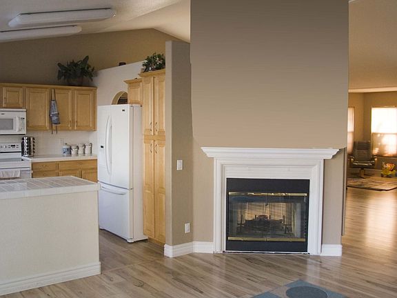 Living Room / Kitchen