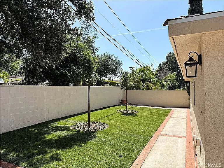4926 Crown Ave — Photo 24