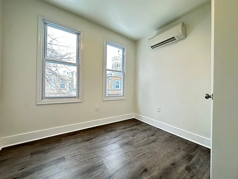 2407 W Harold St — Photo 7