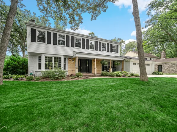 13 Dukes Ln, Lincolnshire, IL 60069